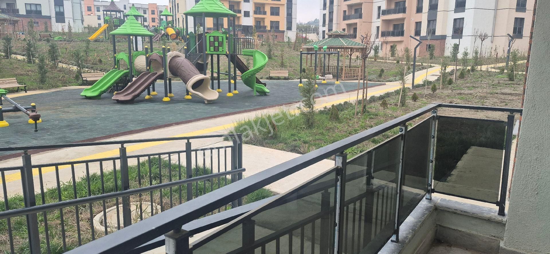 Alazı Tokilerde 8.inci Bölgede 3+1 Kiralık Daire - Görsel 10