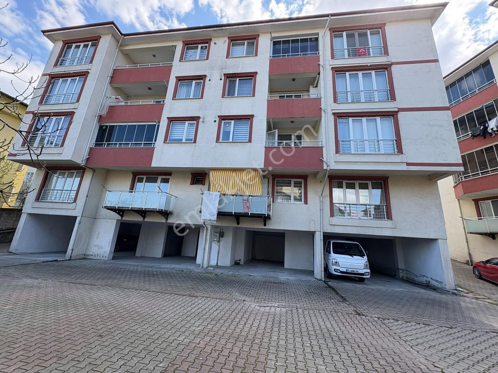 2+1 100m2 Demirciler Mahallesi'nde Ebeveyn Banyolu Satılık Daire - Görsel 3
