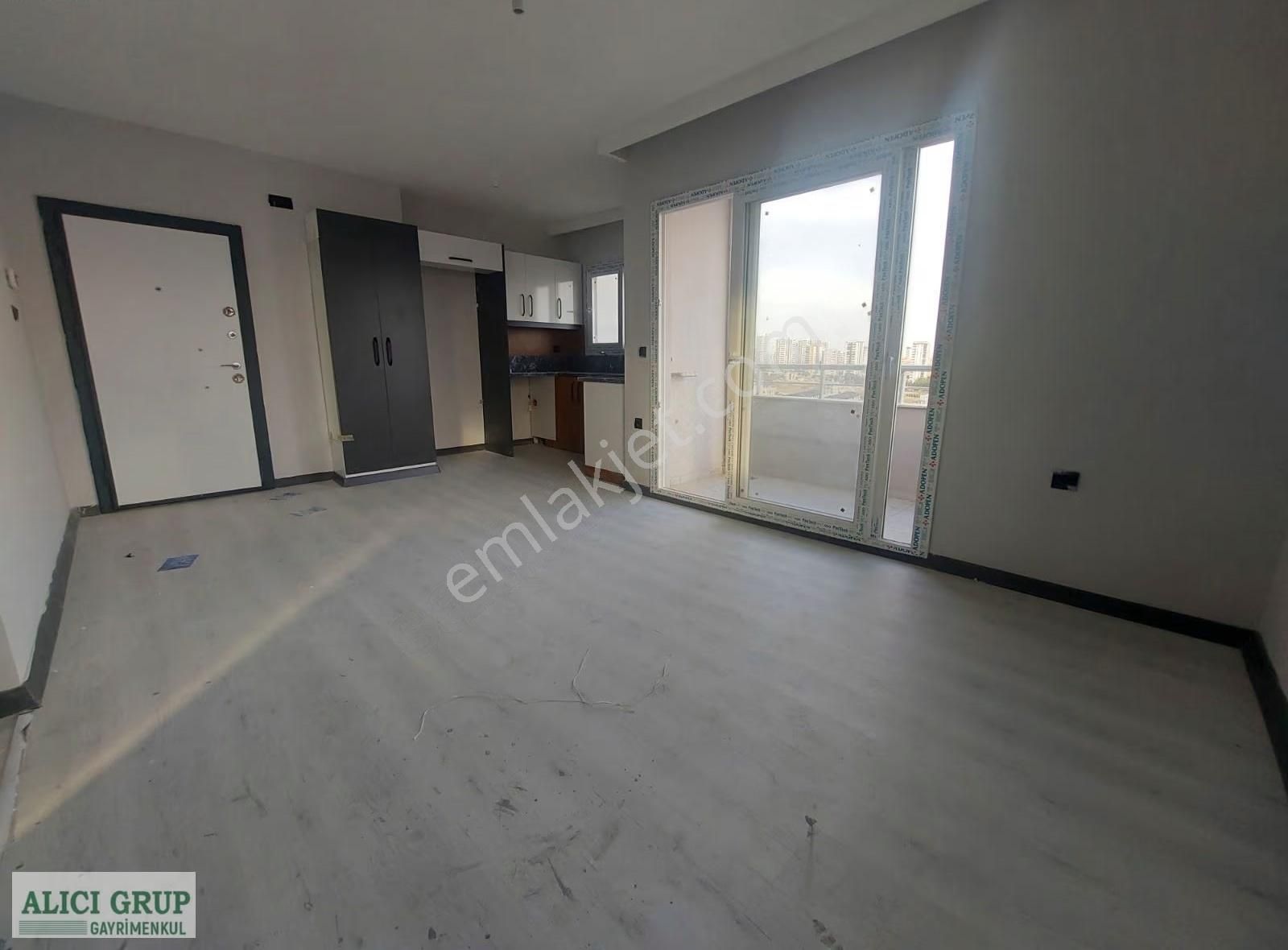 Ana Yola Yakın Hasarsız 2+1 Açık M. Daire