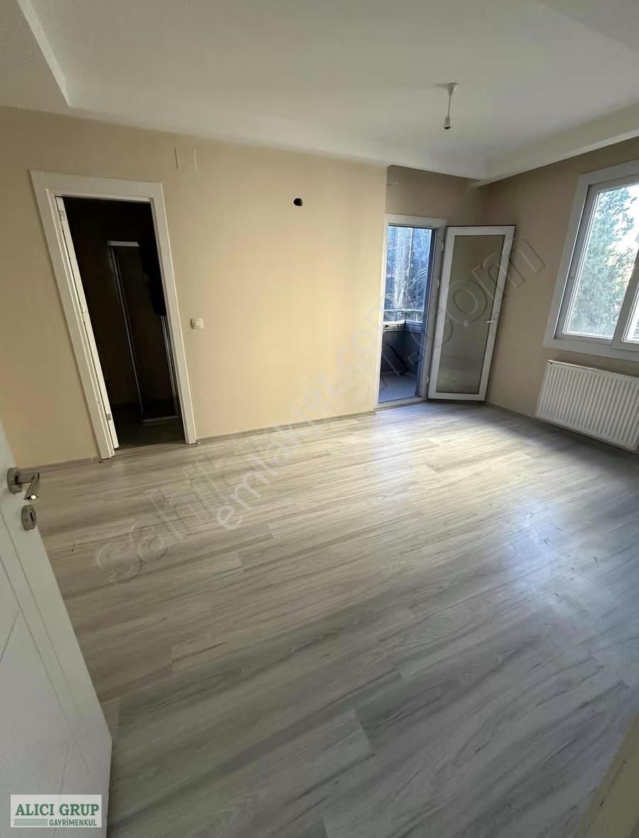 Kıvanç Tatlı Arka Tarafı Hasarsız Doğalgazlı Kiralık 2+1 Daire - Görsel 16