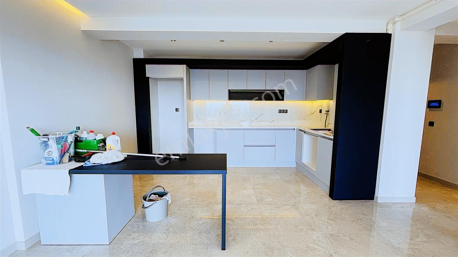 Deniz Manzaralı Doğalgazlı 2+1 Kiralık Daire - Görsel 3