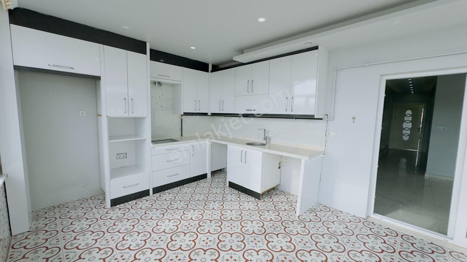 Pınarbaşı'nda Satılık 250 M2 Çatı Dubleks - Görsel 9