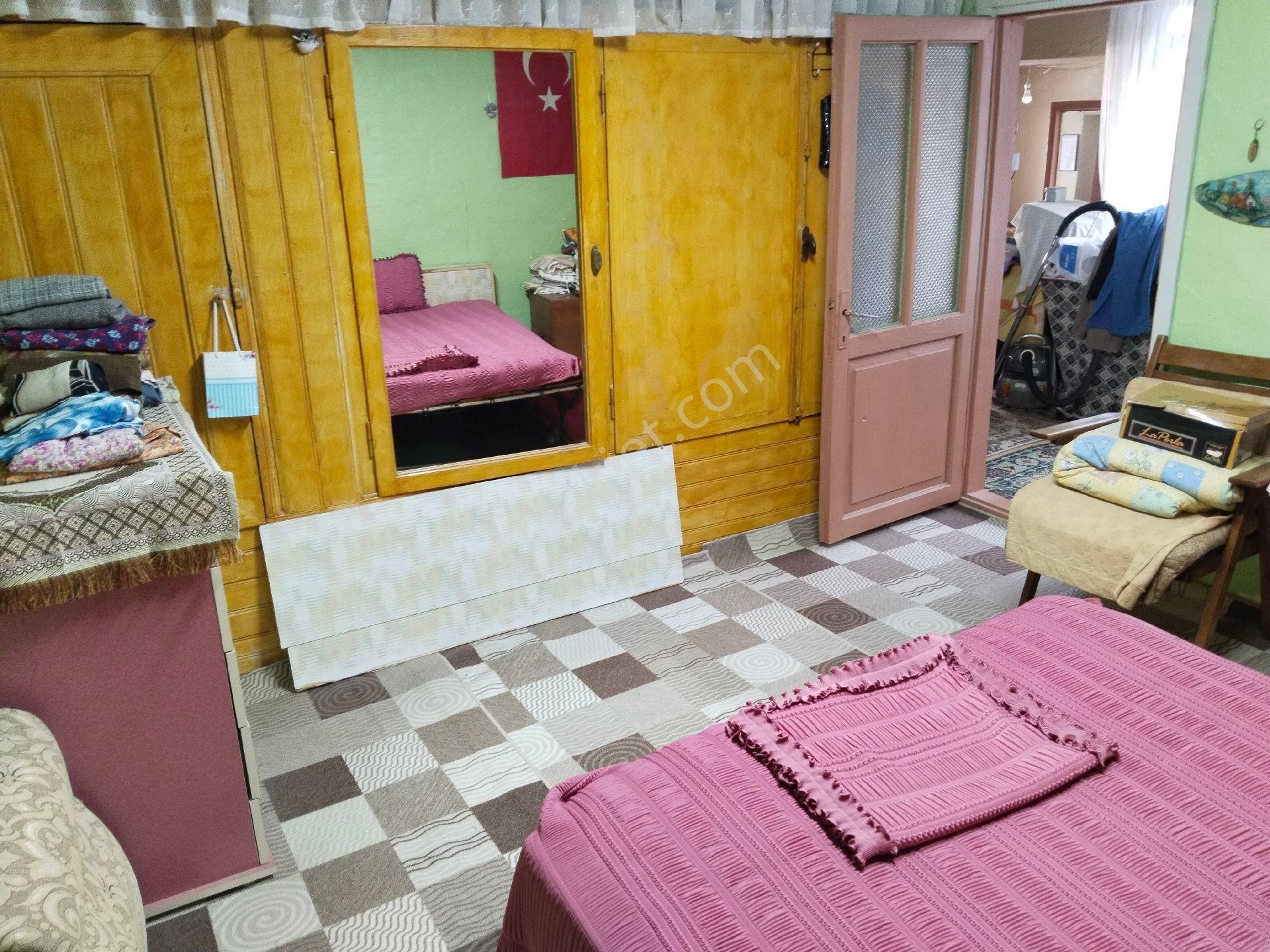 Bergama İnkilap Mah Şehir Merkezinde 4+1 Geniş Bahçeli Müstakil Ev Satılık - Görsel 19