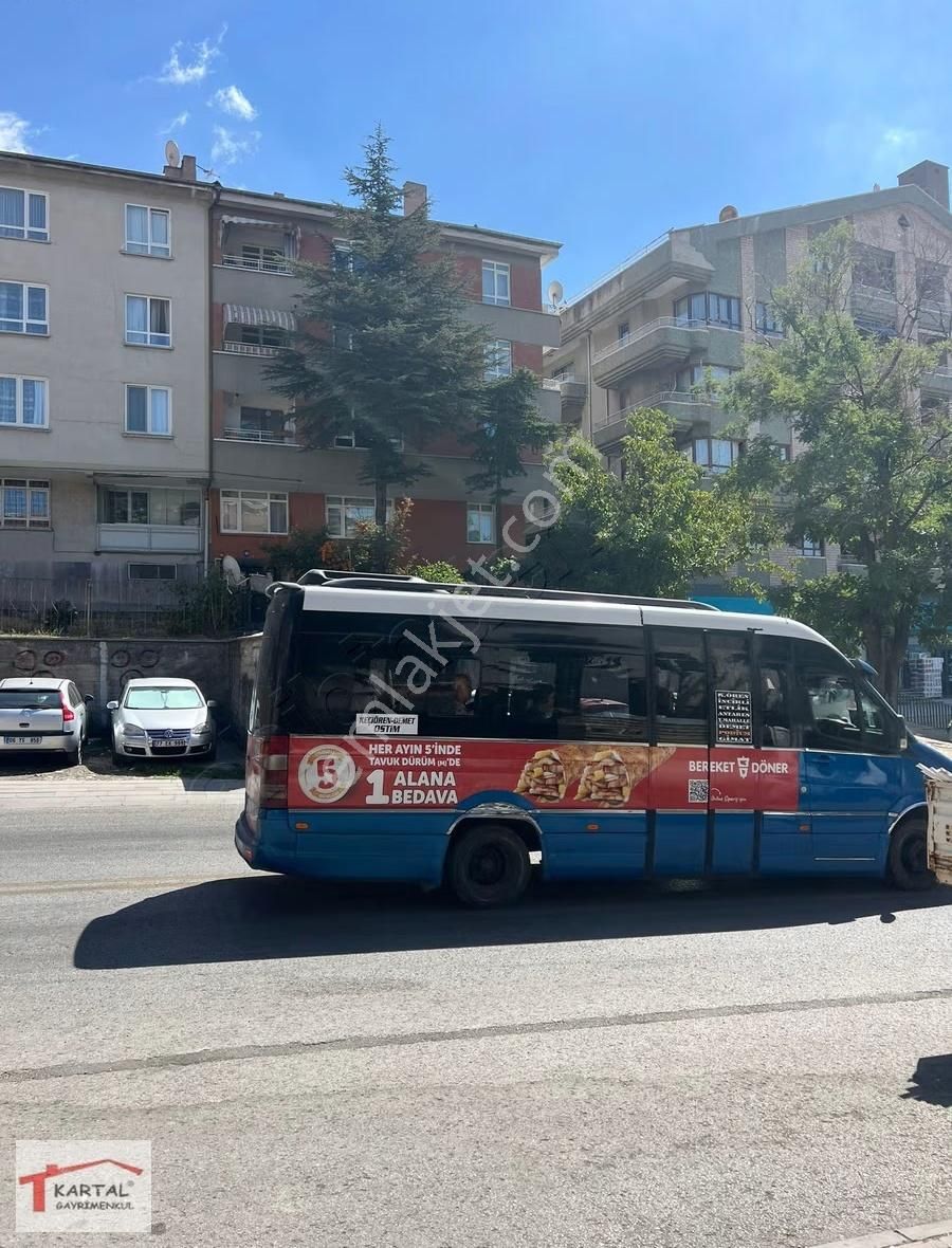 Etlik Yunus Emre Caddesi Üzerinde Ara Kat Eşyalı 3+1 - Görsel 21
