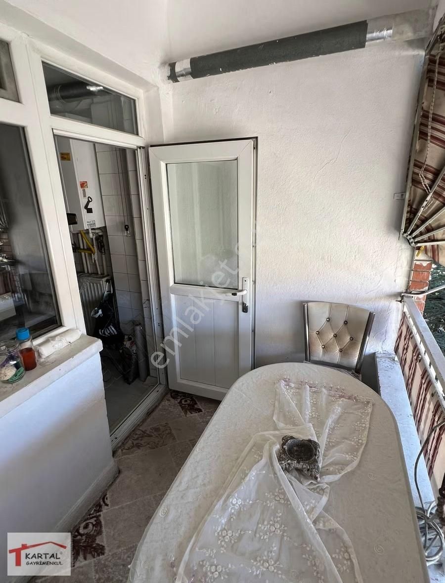 Etlik Yunus Emre Caddesi Üzerinde Ara Kat Eşyalı 3+1 - Görsel 19