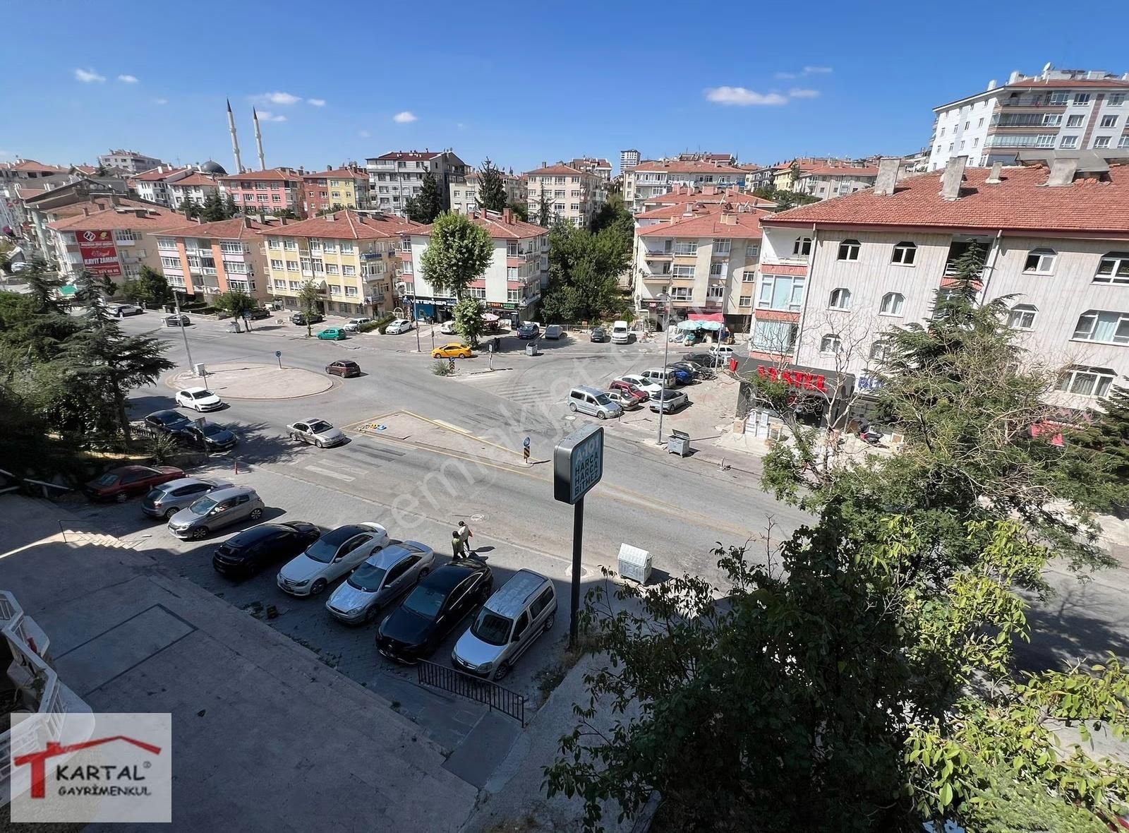 Etlik Yunus Emre Caddesi Üzerinde Ara Kat Eşyalı 3+1 - Görsel 8