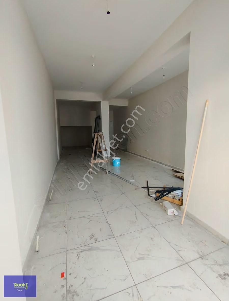 Rookzdoruk'dn Tuzla'da İki Ana Caddede Yaya-araç Trafiği Yoğun!! - Görsel 2