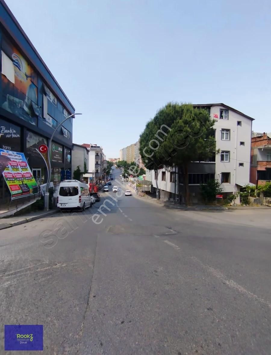 Rookzdoruk'dn Tuzla'da İki Ana Caddede Yaya-araç Trafiği Yoğun!! - Görsel 12