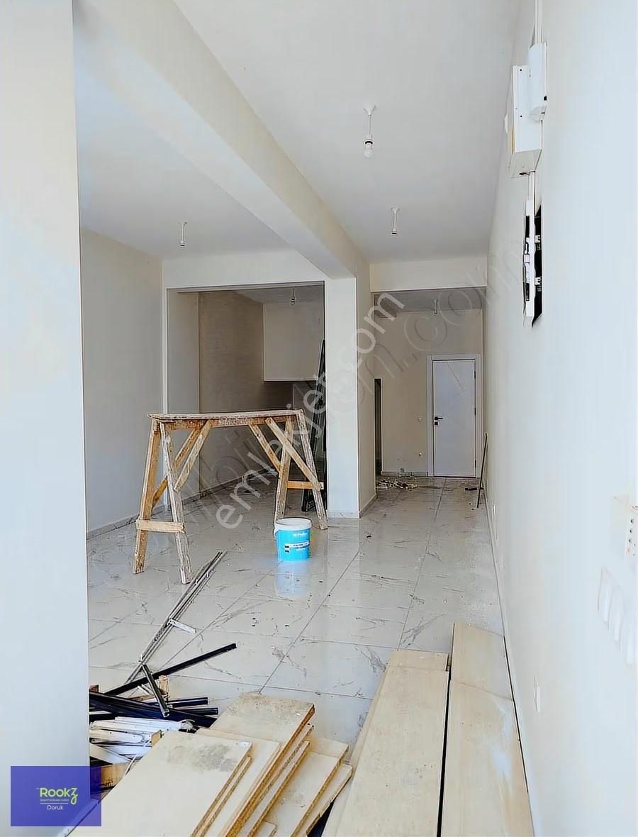 Rookzdoruk'dn Tuzla'da İki Ana Caddede Yaya-araç Trafiği Yoğun!! - Görsel 3