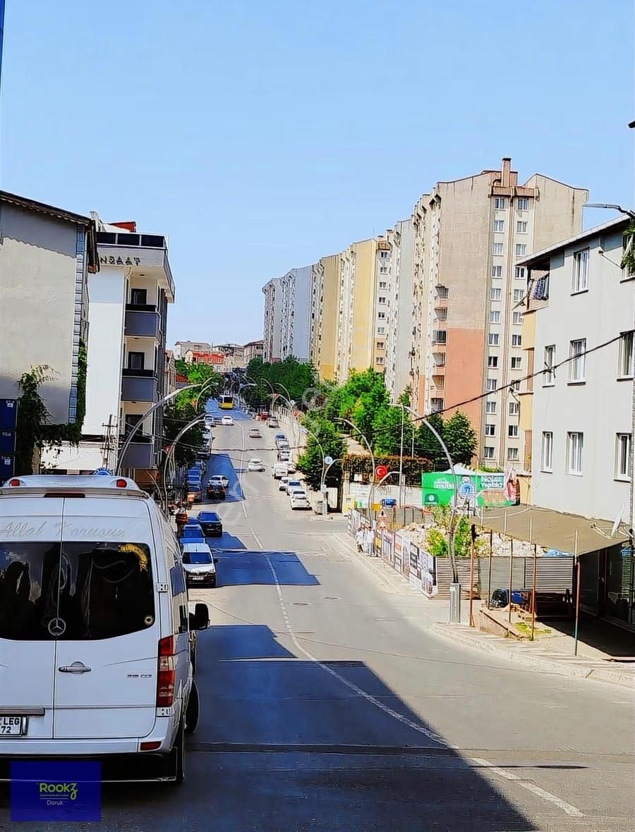 Rookzdoruk'dn Tuzla'da İki Ana Caddede Yaya-araç Trafiği Yoğun!! - Görsel 18