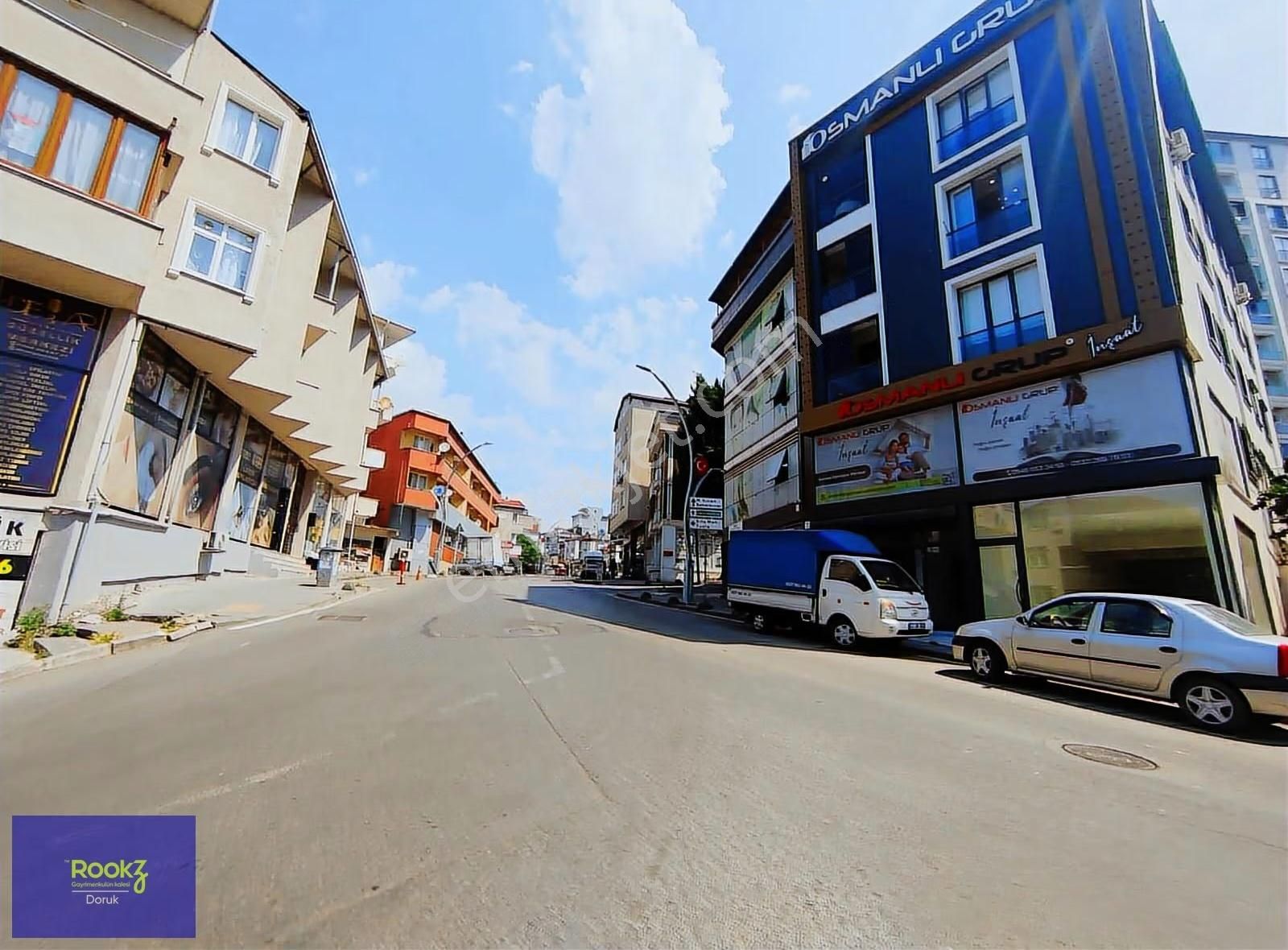 Rookzdoruk'dn Tuzla'da İki Ana Caddede Yaya-araç Trafiği Yoğun!! - Görsel 7