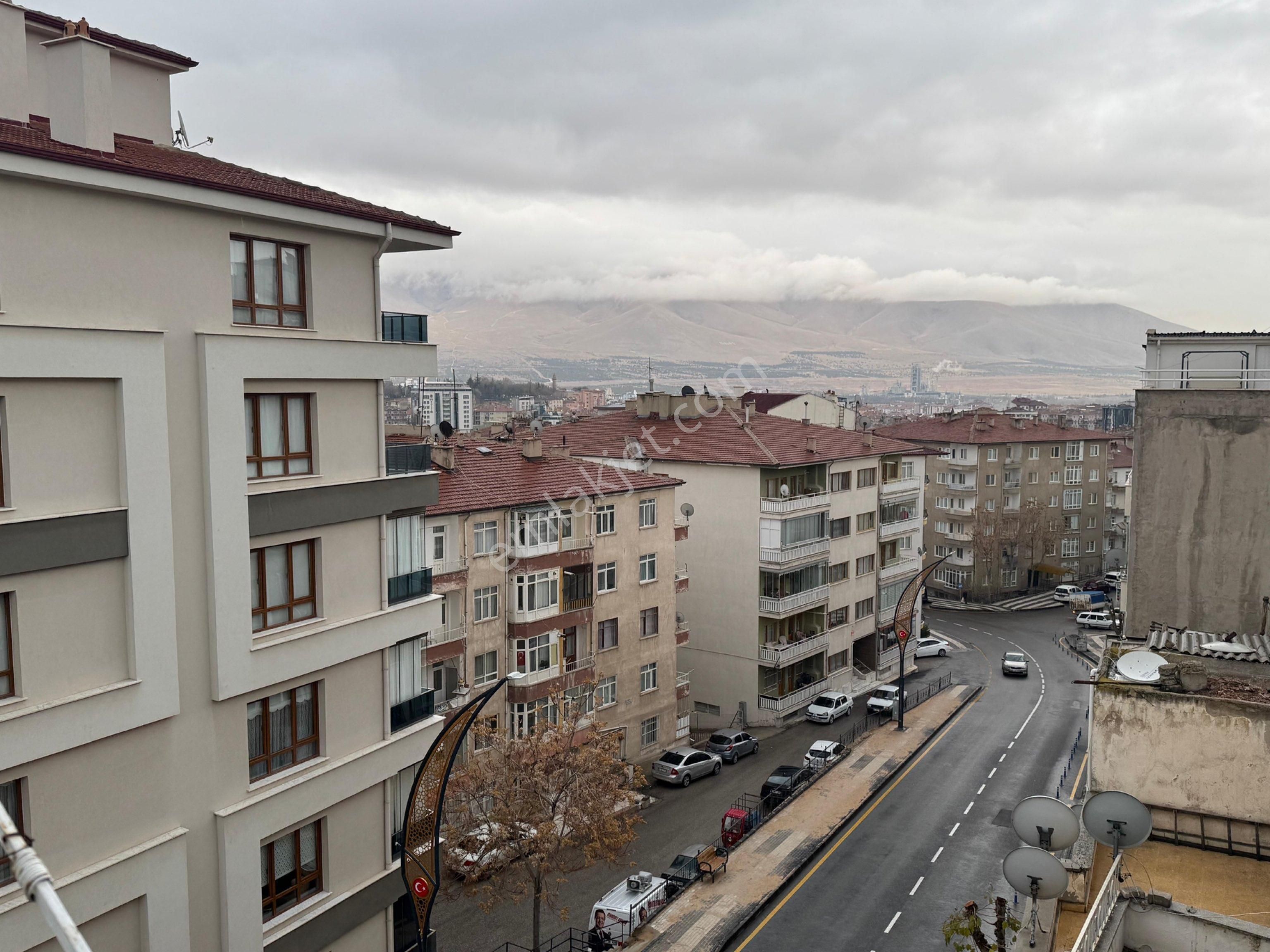 Salih Emlak Tan Vali Konağı Çıkışı Horanta Cafe Civarı Bireysel Kom .3+1 Daire - Görsel 20