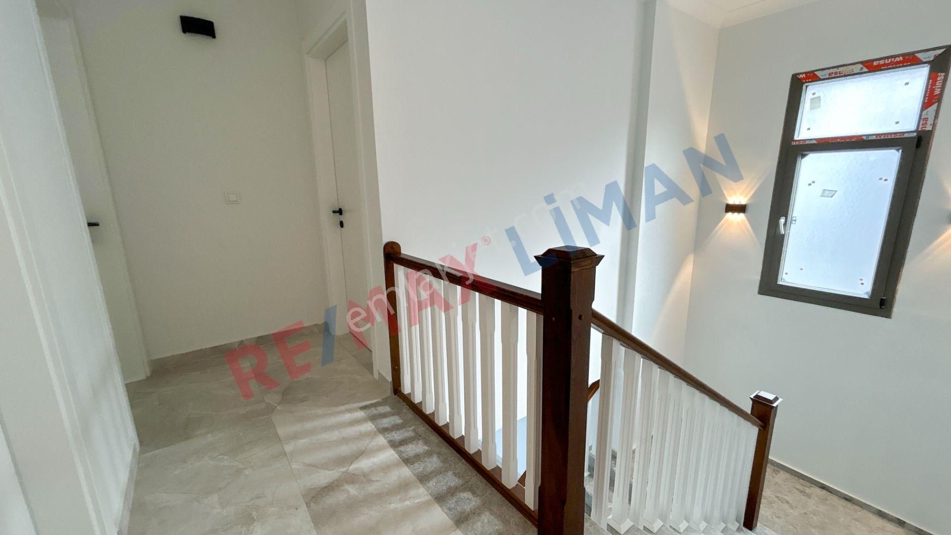 Cunda Adasında 3 Katlı Doğa,deniz Manzaralı Satılık Müstakil Ev - Görsel 15