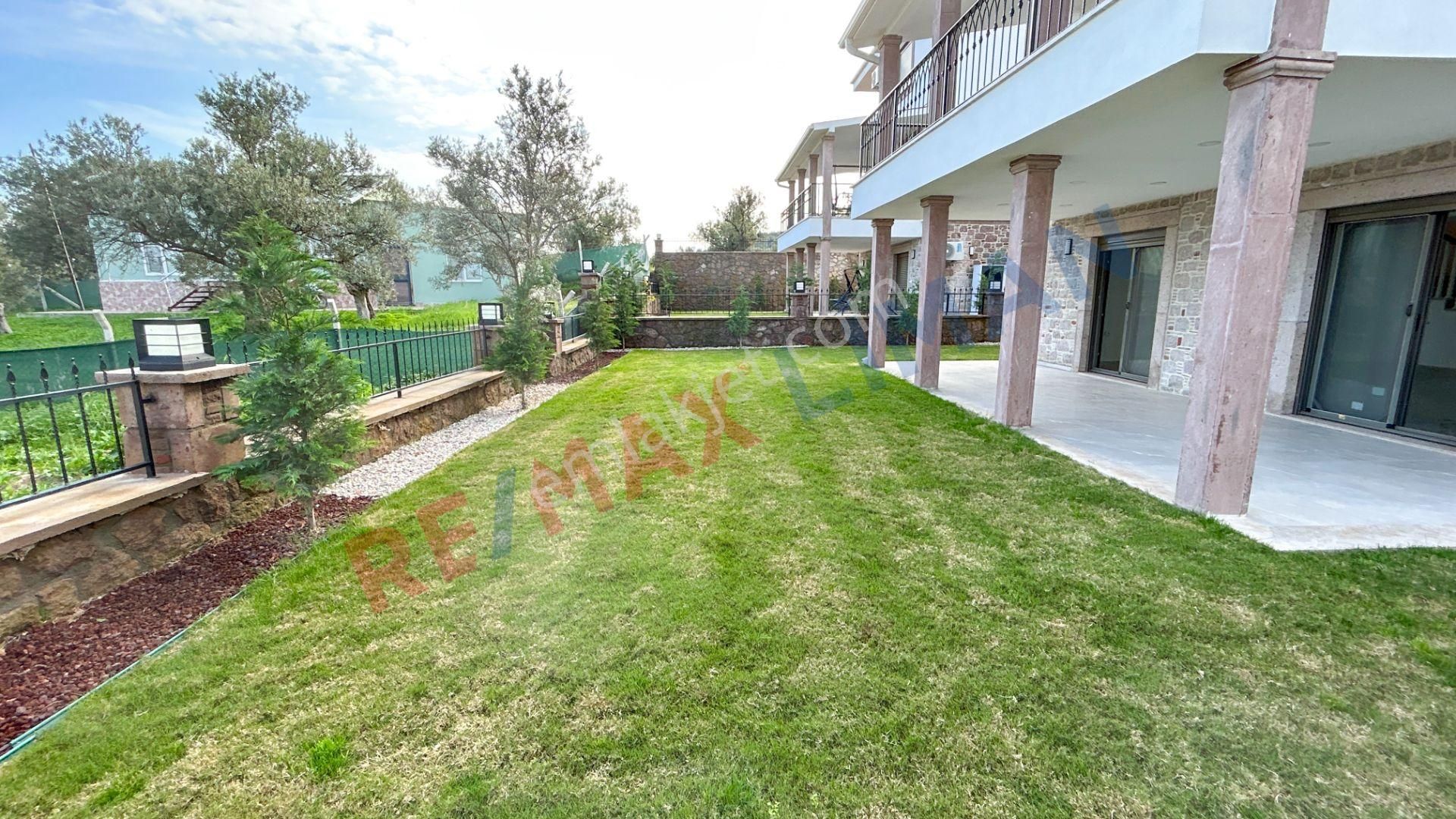 Cunda Adasında 3 Katlı Doğa,deniz Manzaralı Satılık Müstakil Ev - Görsel 30