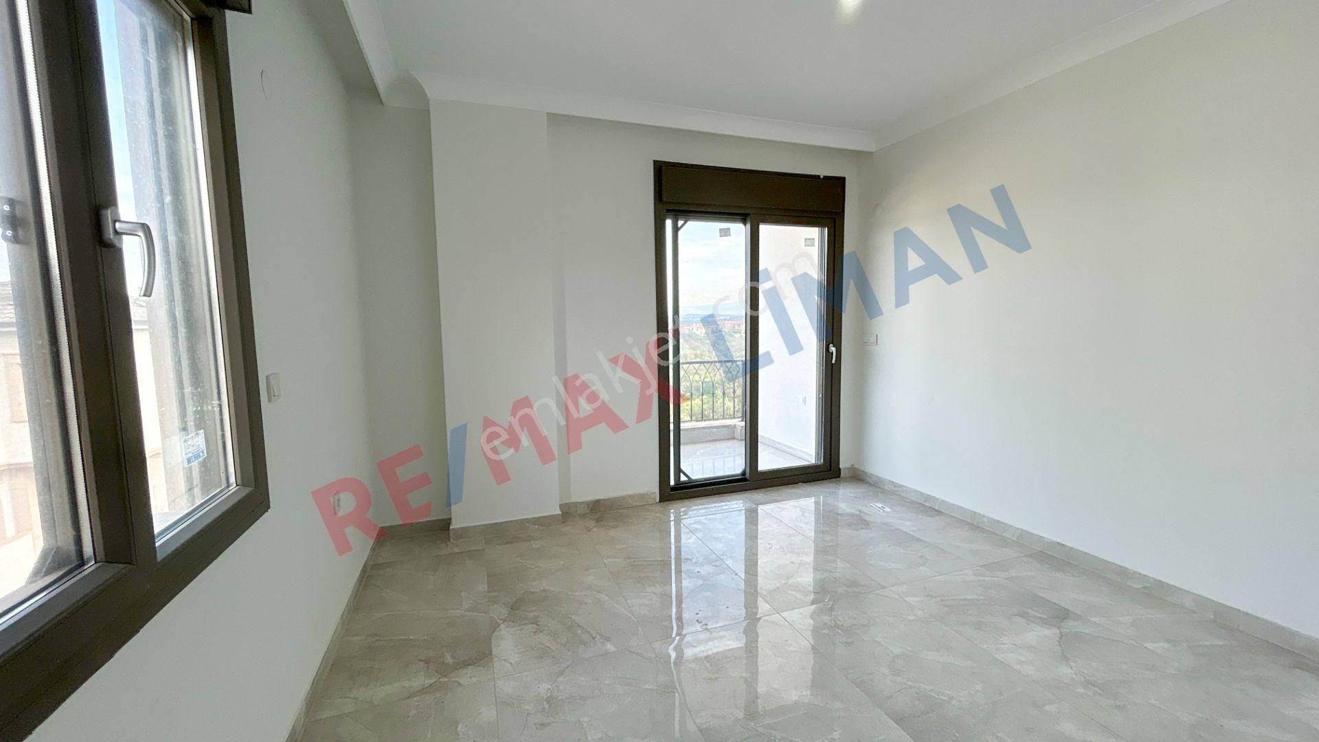 Cunda Adasında 3 Katlı Doğa,deniz Manzaralı Satılık Müstakil Ev - Görsel 19