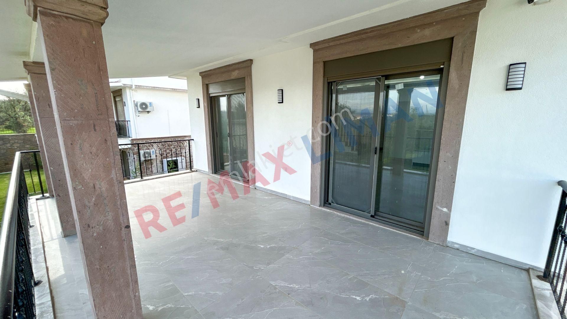 Cunda Adasında 3 Katlı Doğa,deniz Manzaralı Satılık Müstakil Ev - Görsel 11