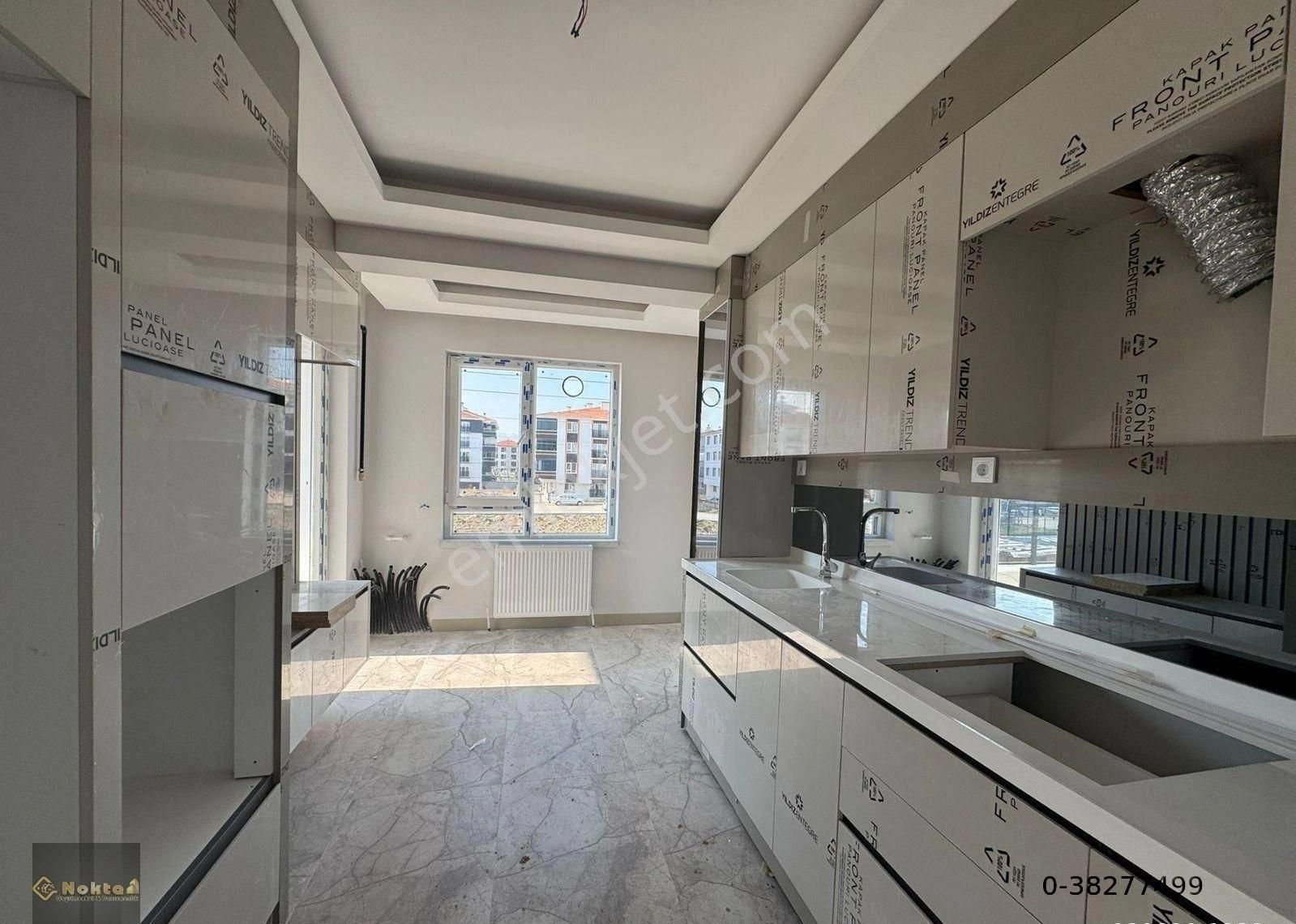 Yenikent 29 Ekim Mahallesinde Sıfır 3+1//125m2 1. Katta Asansörlü - Görsel 20