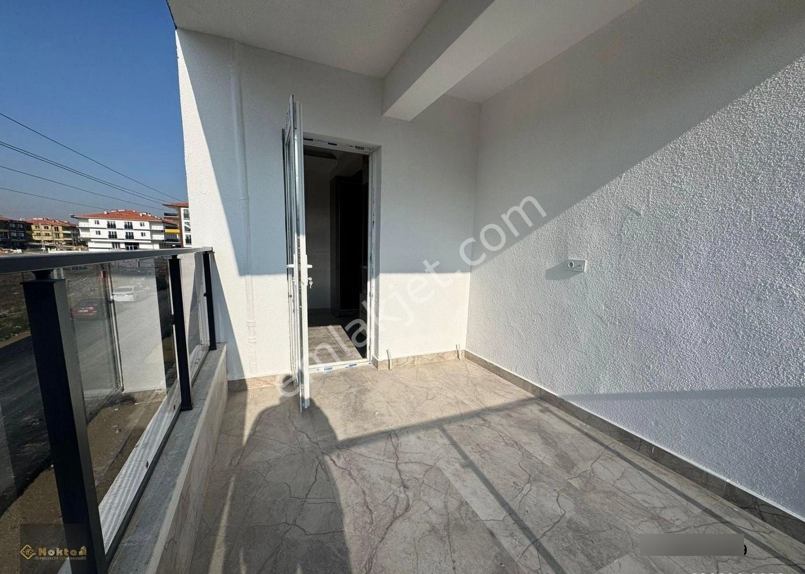 Yenikent 29 Ekim Mahallesinde Sıfır 3+1//125m2 1. Katta Asansörlü - Görsel 3