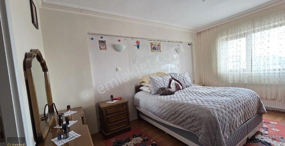 Etimesgut Ahimesutta Siteiçi 9.kat Manzaralı 145m2 E.banyolu Masrafsız Satılık 3+1 Daire - Görsel 10