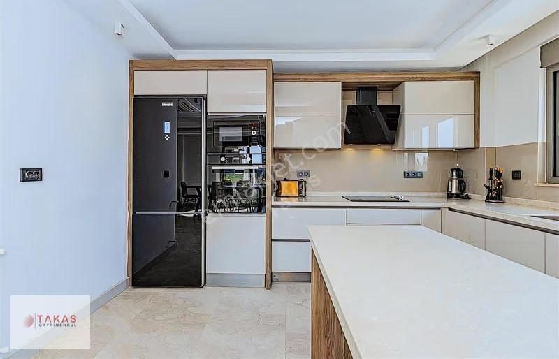 Antalya Serık Kadirye'de 5+1 Ultralüks Tripleks Villa - Görsel 8