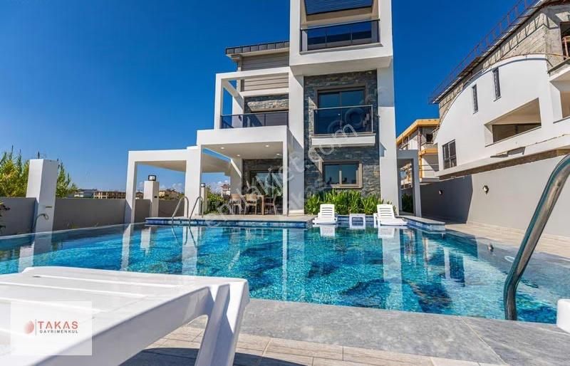 Antalya Serık Kadirye'de 5+1 Ultralüks Tripleks Villa - Görsel 28