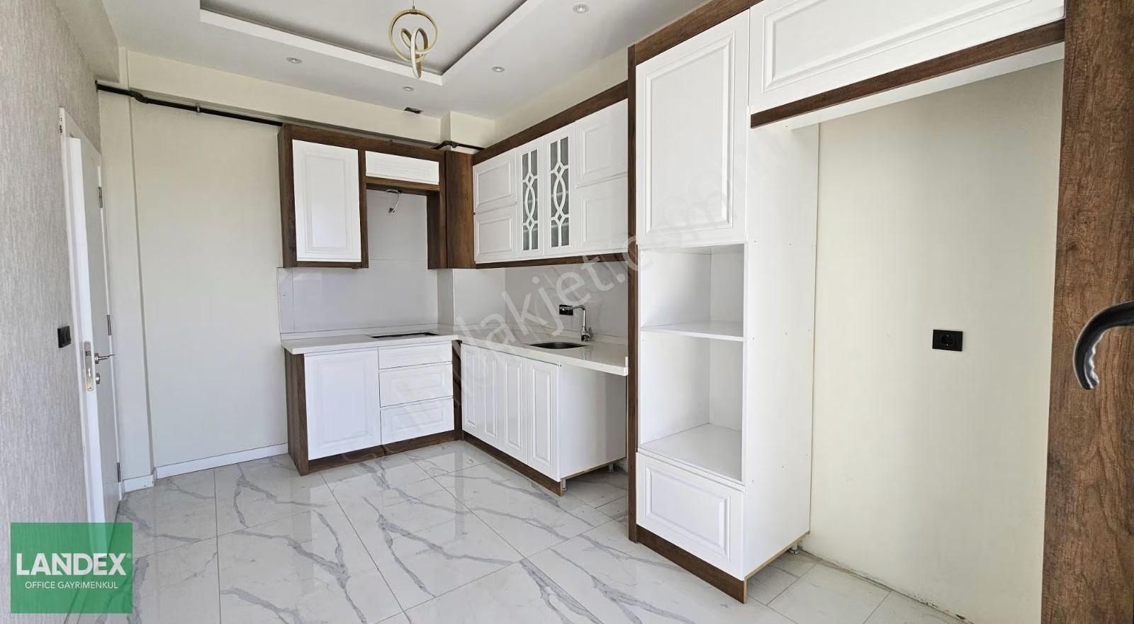Yüksek Kredili Geniş 3+1 Sıfır Arakat Ebeveyn Banyolu Daire - Görsel 2