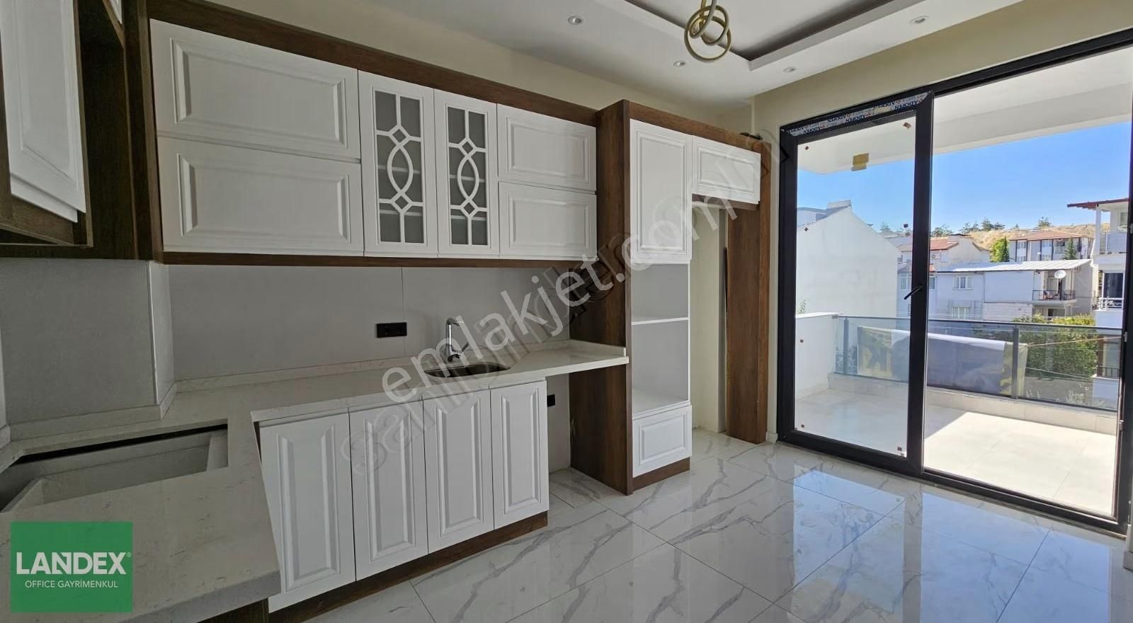 Yüksek Kredili Geniş 3+1 Sıfır Arakat Ebeveyn Banyolu Daire