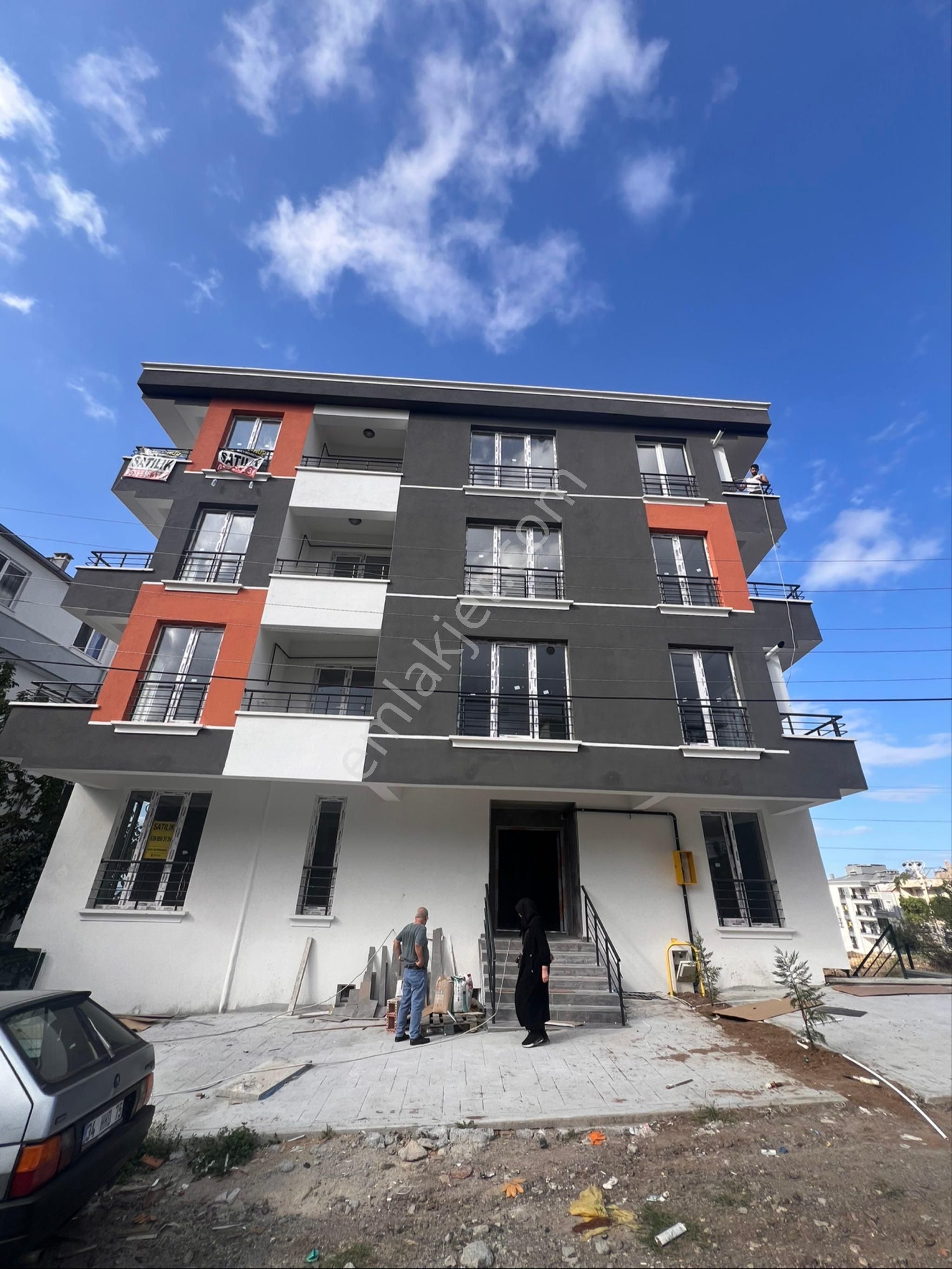 Hasköyde 1+1 İskanlı 2.kat Daire