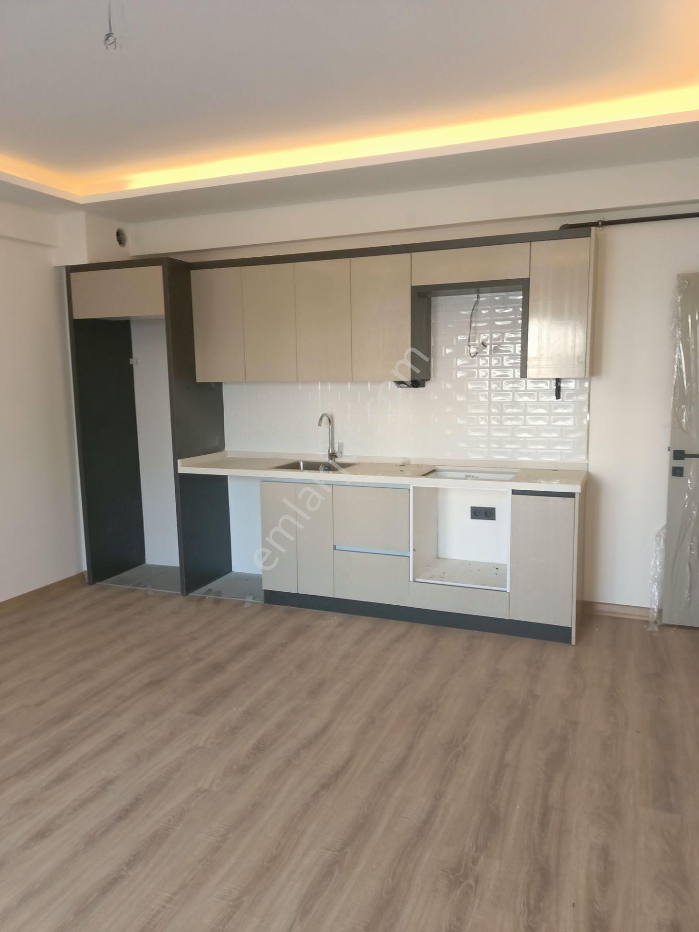 Villalar Bölgesinde Prestijli Site İçerisinde Geniş Balkonlu - Görsel 9
