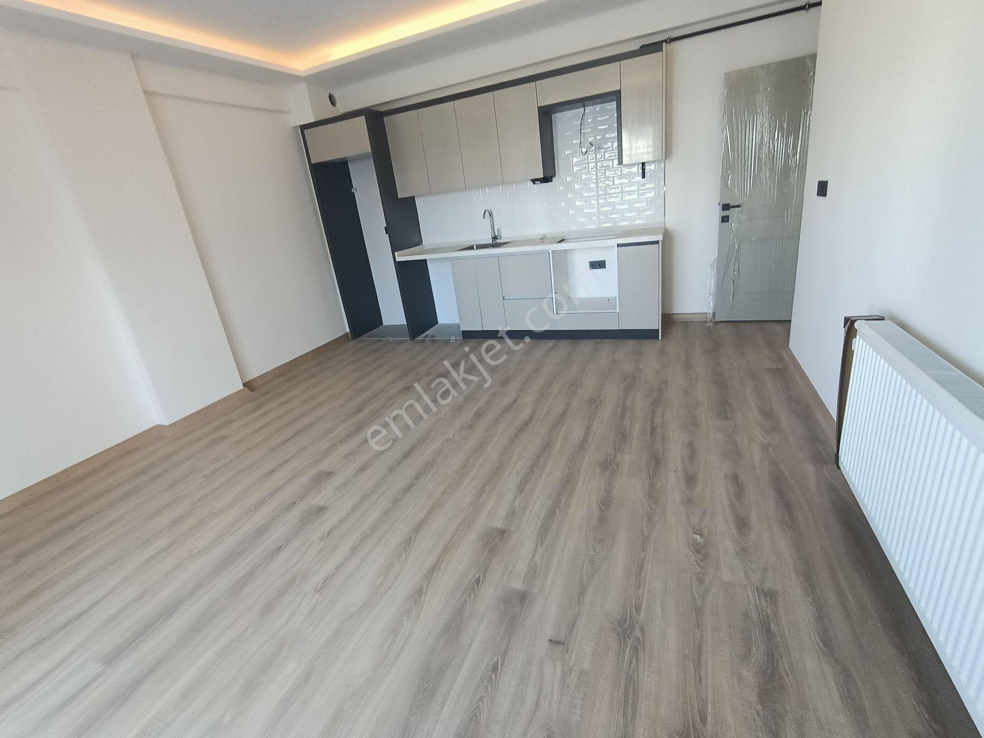 Villalar Bölgesinde Prestijli Site İçerisinde Geniş Balkonlu - Görsel 8