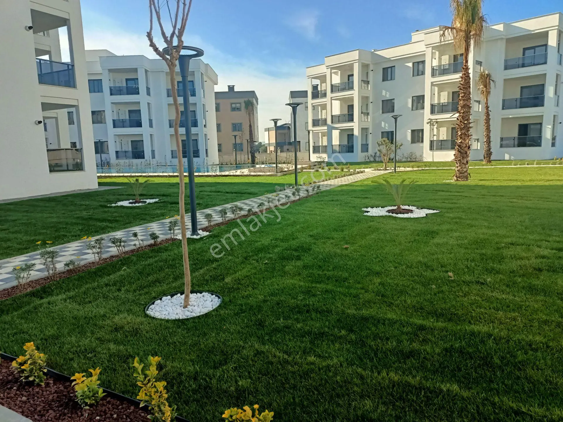 Villalar Bölgesinde Prestijli Site İçerisinde Geniş Balkonlu - Görsel 4