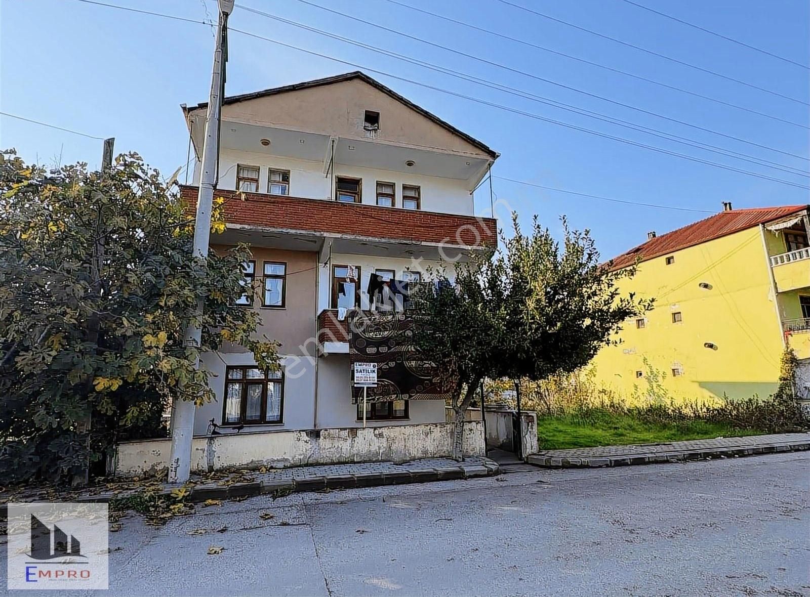 Aşağı Yuvacıkta E-5 Yakınında Ticari +konut İmarlı Ev Ve Arsa - Görsel 2