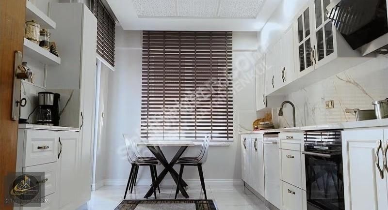 Ali Ulvi Kurucu Cd. Enntepe Avm Yakını Satılık 3+1 Lüx Daire