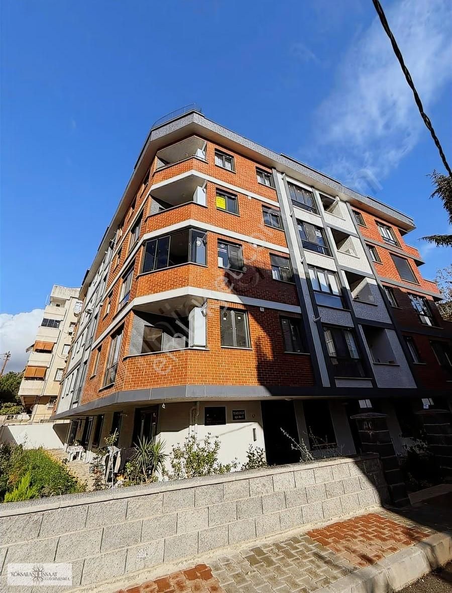 Köksalan'dan Altıntepe'de Ulaşıma Yakın 3. Kat Ön Köşe 2+1 Sıfır