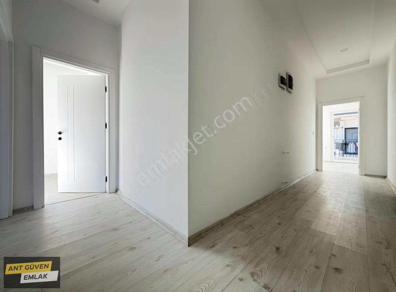 Yeniköy'de Merkezi Konumda 2+1 Havuzlu Site İçi Geniş Daire - Görsel 10