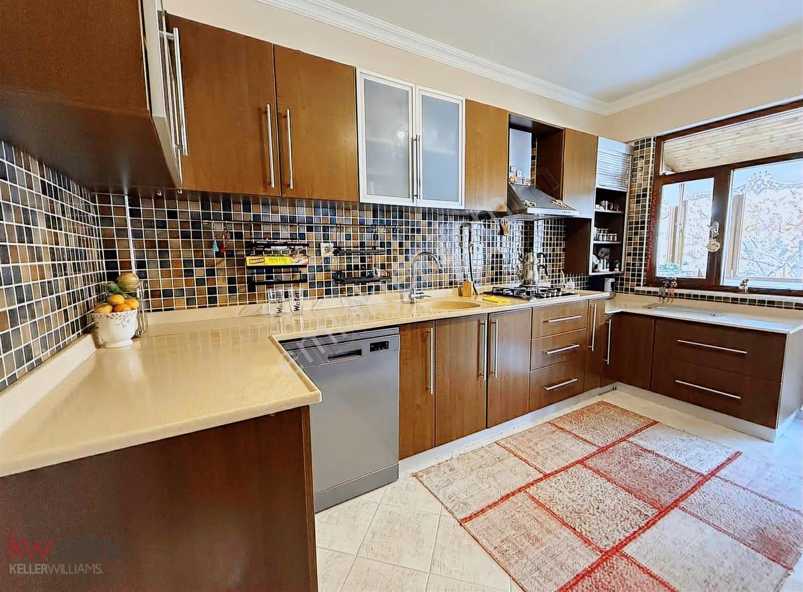 Başiskele Fatih Mah. Amaç Yapı Sitesi Satılık 5+1 Villa - Görsel 2