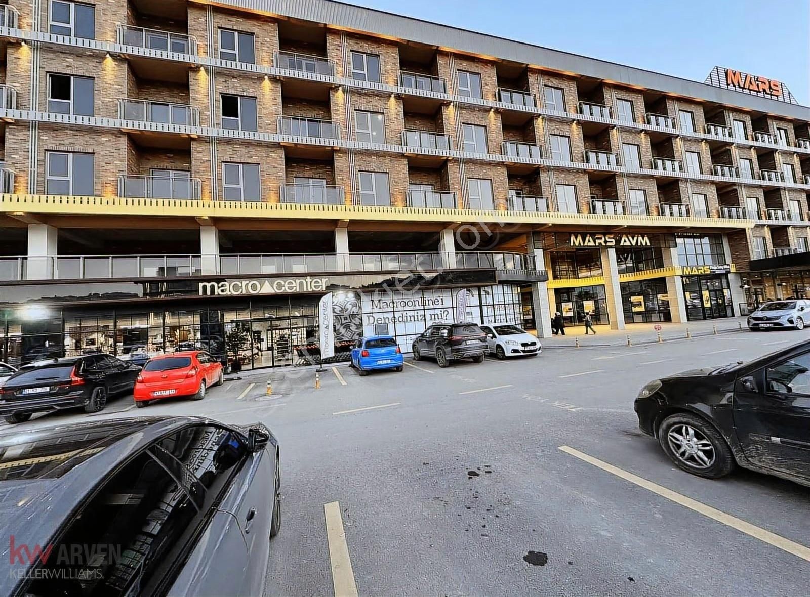 Kw Arven'den Mars Avm'de 1+0 Balkonlu Ön Cephe İçi Yapılı Ofis