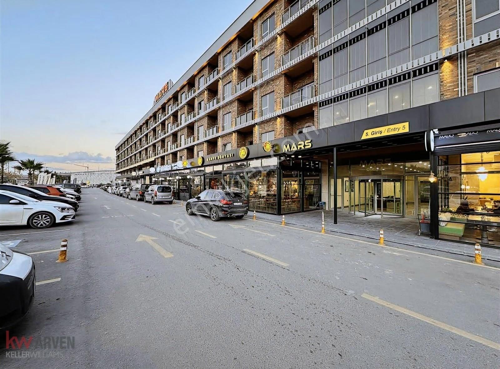 Kw Arven'den Mars Avm'de 1+0 Balkonlu Ön Cephe İçi Yapılı Ofis - Görsel 14