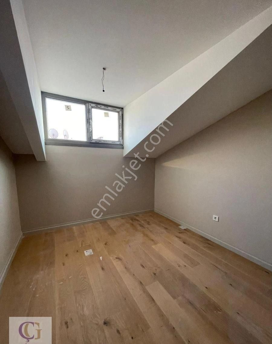 Yeşilyurt'ta Manzaralı Önü Kapanmaz Sıfır Binada Üst Dubleks