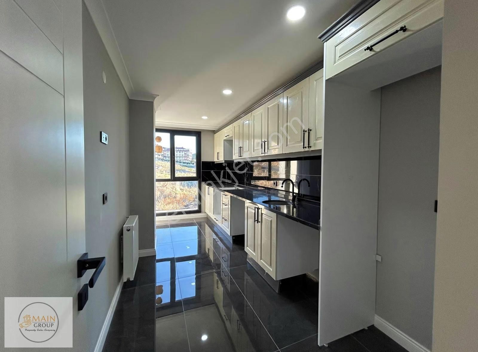 Kavaklı'da Havuzlu Otoparklı Kısa Katlı Sitede 2+1 Daire - Görsel 11