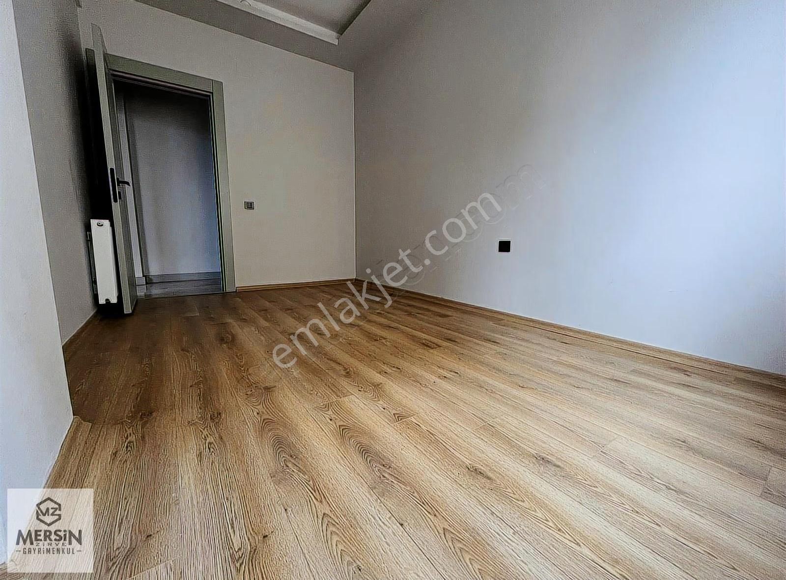 Mezitli Davultepe Mevkin'de Merkezi Konumlu Kiralık 2+1 - Görsel 12