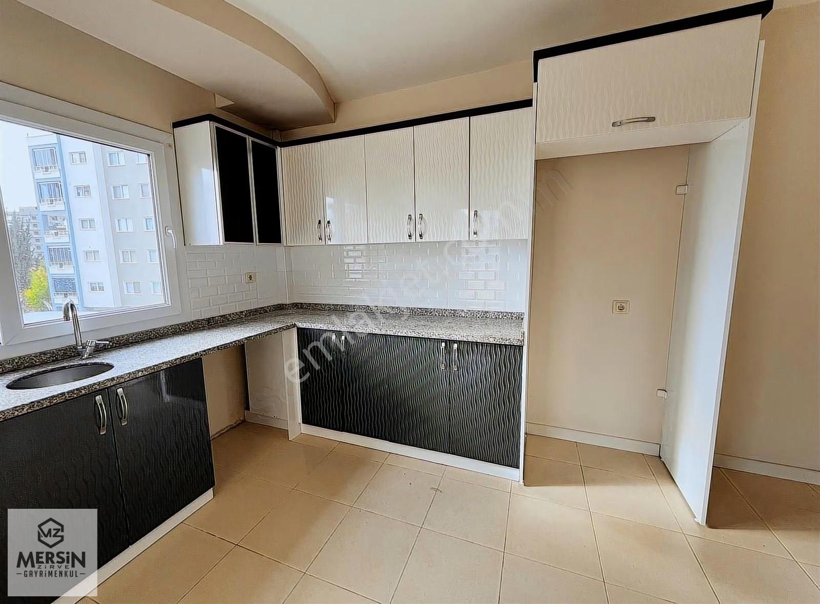 Mezitli Davultepe De Merkezi Konumlu 3+1