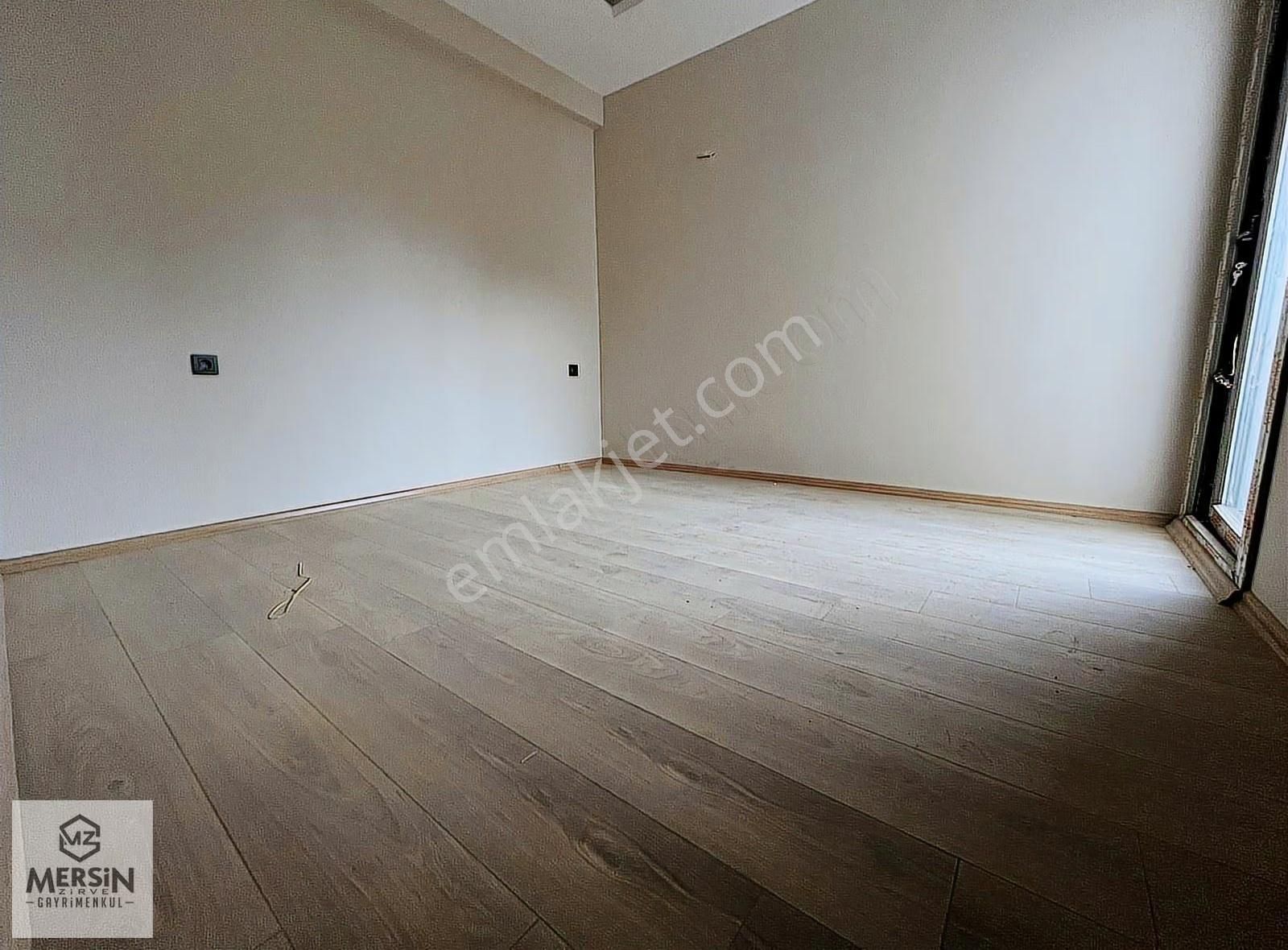 Mersin Zirve Den 75.yıl Mah. Denize Yürüme Mesafesi İskanlı 1+1 - Görsel 4