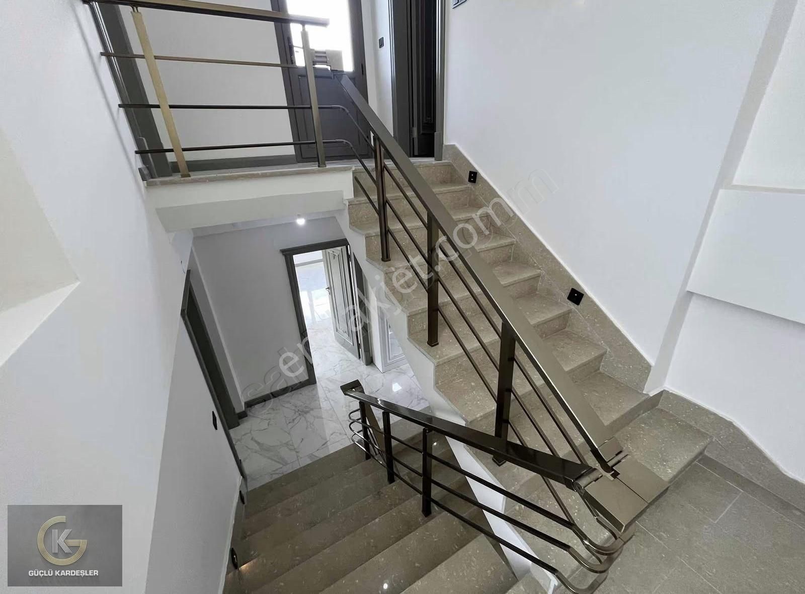 Güçlü Kardeşler Müstakil Tadında Manzaralı Lüks Villa - Görsel 6
