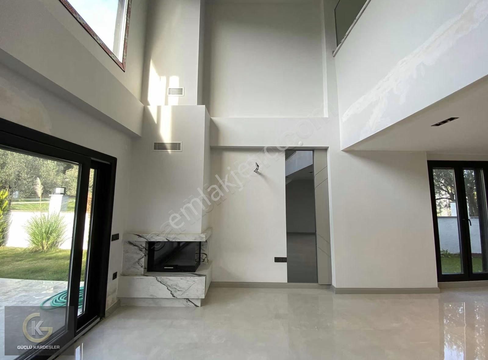 Güçlü Kardeşlerden Özel Havuzlu Müstakil Lüks Villa - Görsel 3