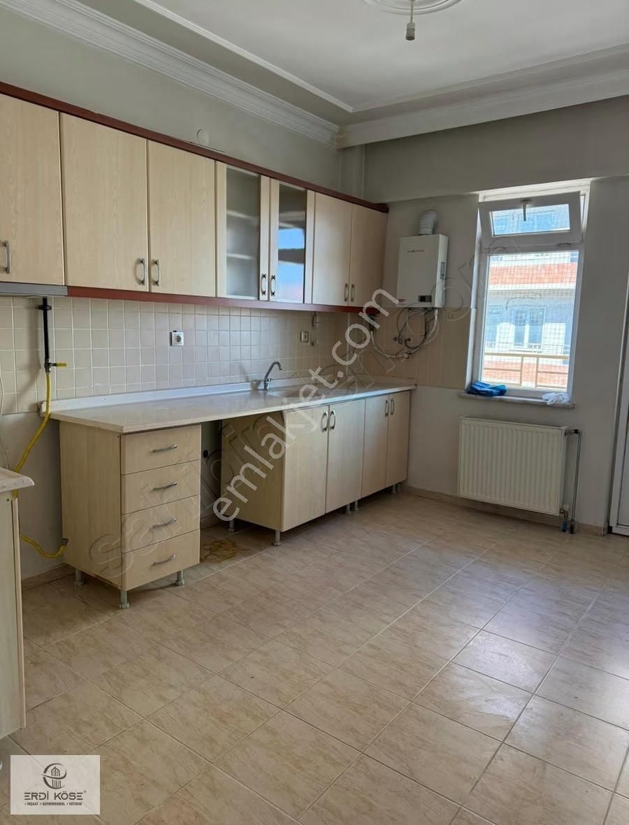 Erdi Köse // Sivas Caddesi Üzerinde 2+1 Satılık Daire - Görsel 4