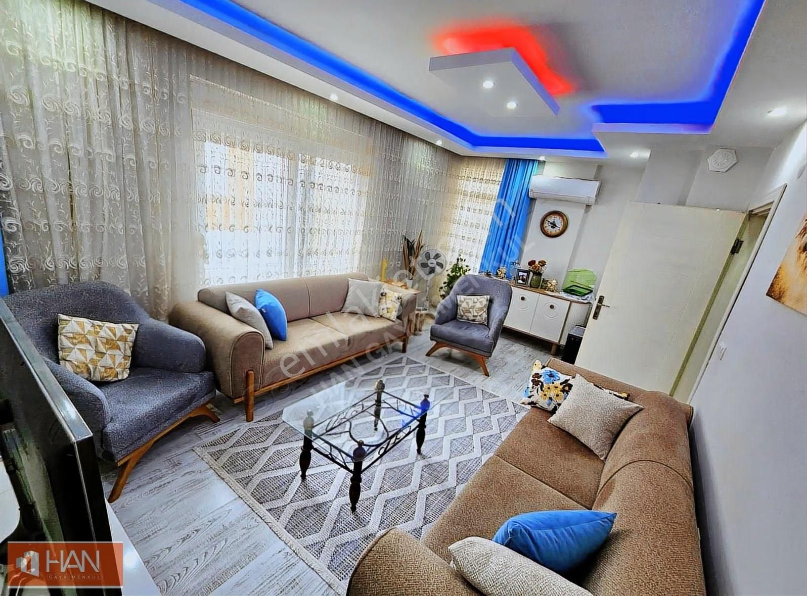 V.karşıyaka'da İsmail İlkokulu Yanı Çift Balkon Ayrı Mutfak 2+1 - Görsel 8