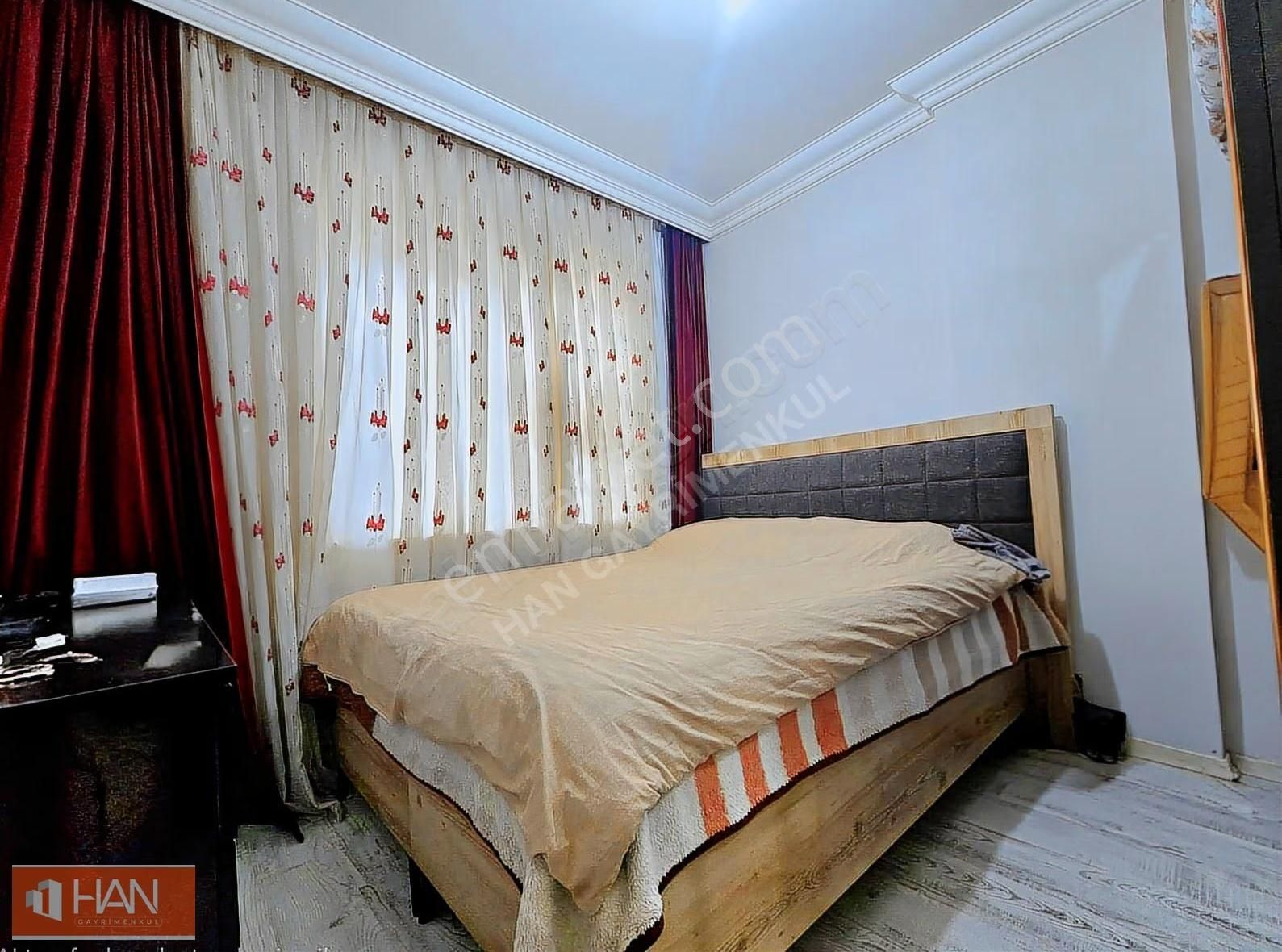 V.karşıyaka'da İsmail İlkokulu Yanı Çift Balkon Ayrı Mutfak 2+1 - Görsel 2