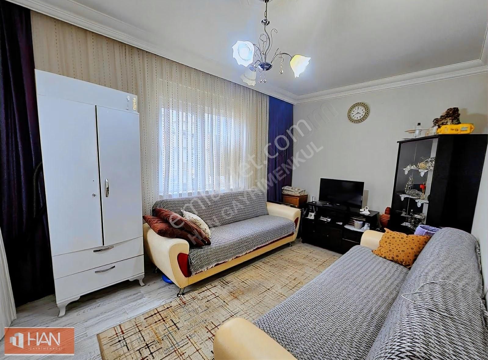 V.karşıyaka'da İsmail İlkokulu Yanı Çift Balkon Ayrı Mutfak 2+1 - Görsel 4