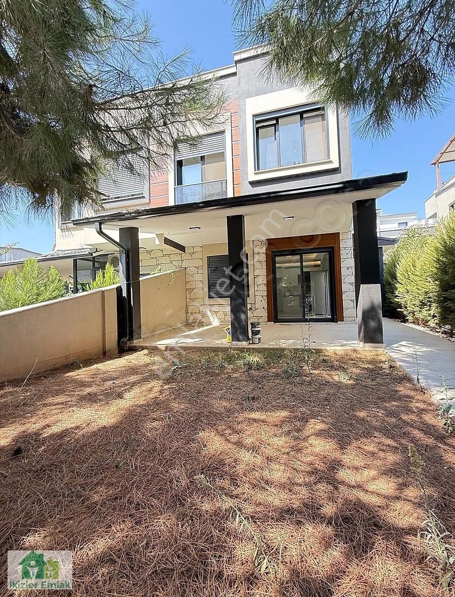 Seferihisar Ürkmez Merkez'de Satılık Lüks 3 + 1 Dubleks Villa - Görsel 8